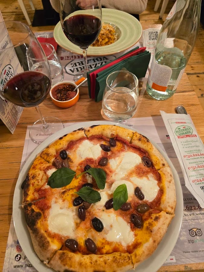 Pizzeria Volare Piccola 3