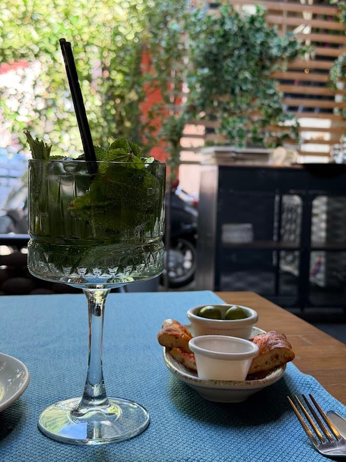 Trattoria Mezzaluna 2
