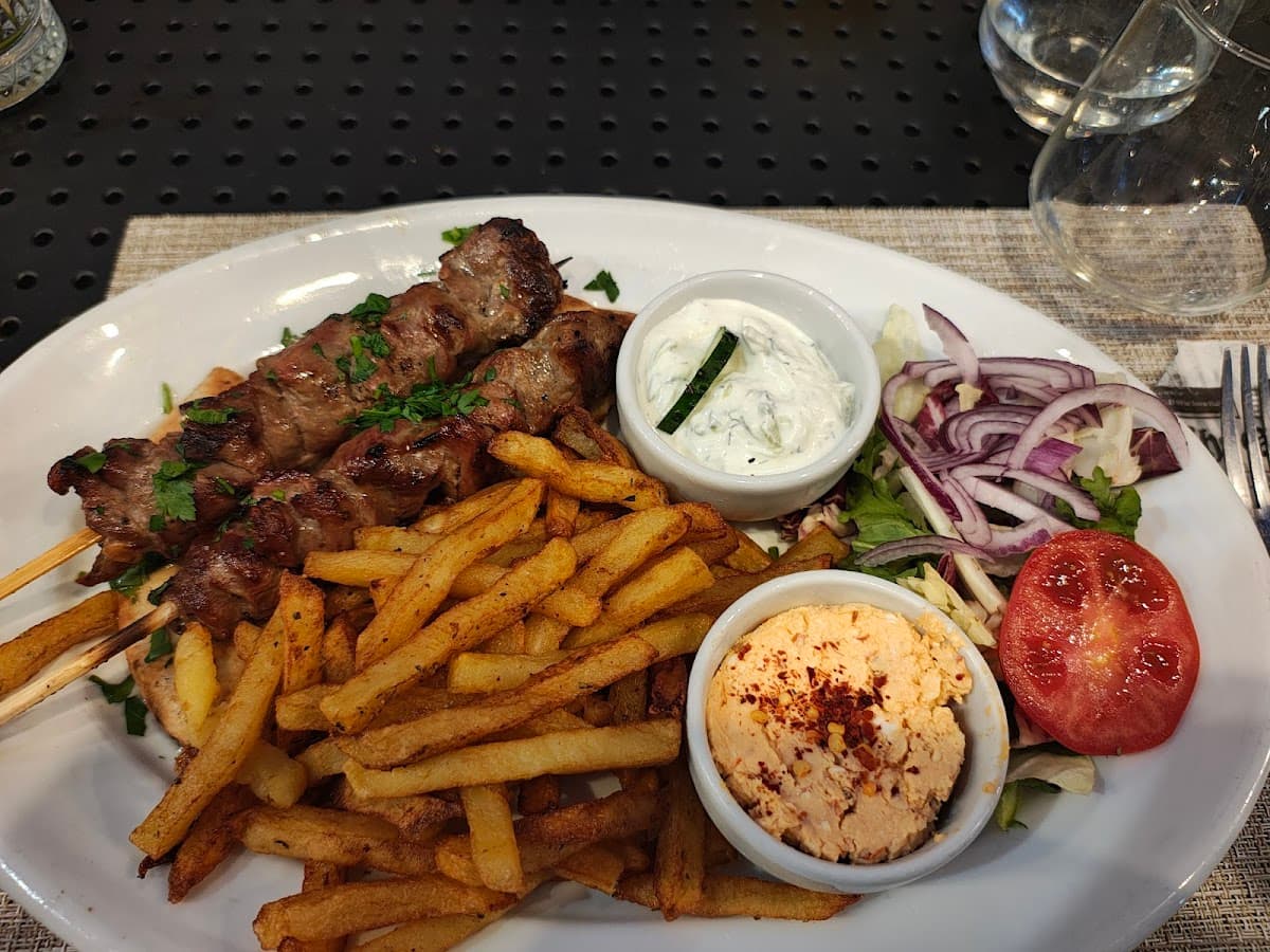 Matheos Restaurant 3